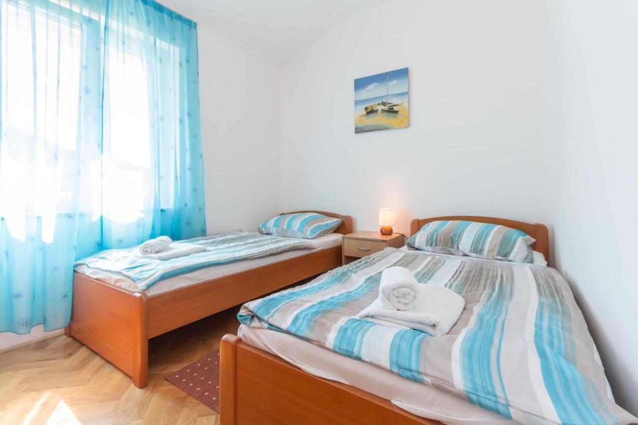 Apartments Ema & Mislav With Terrace باشْكا المظهر الخارجي الصورة