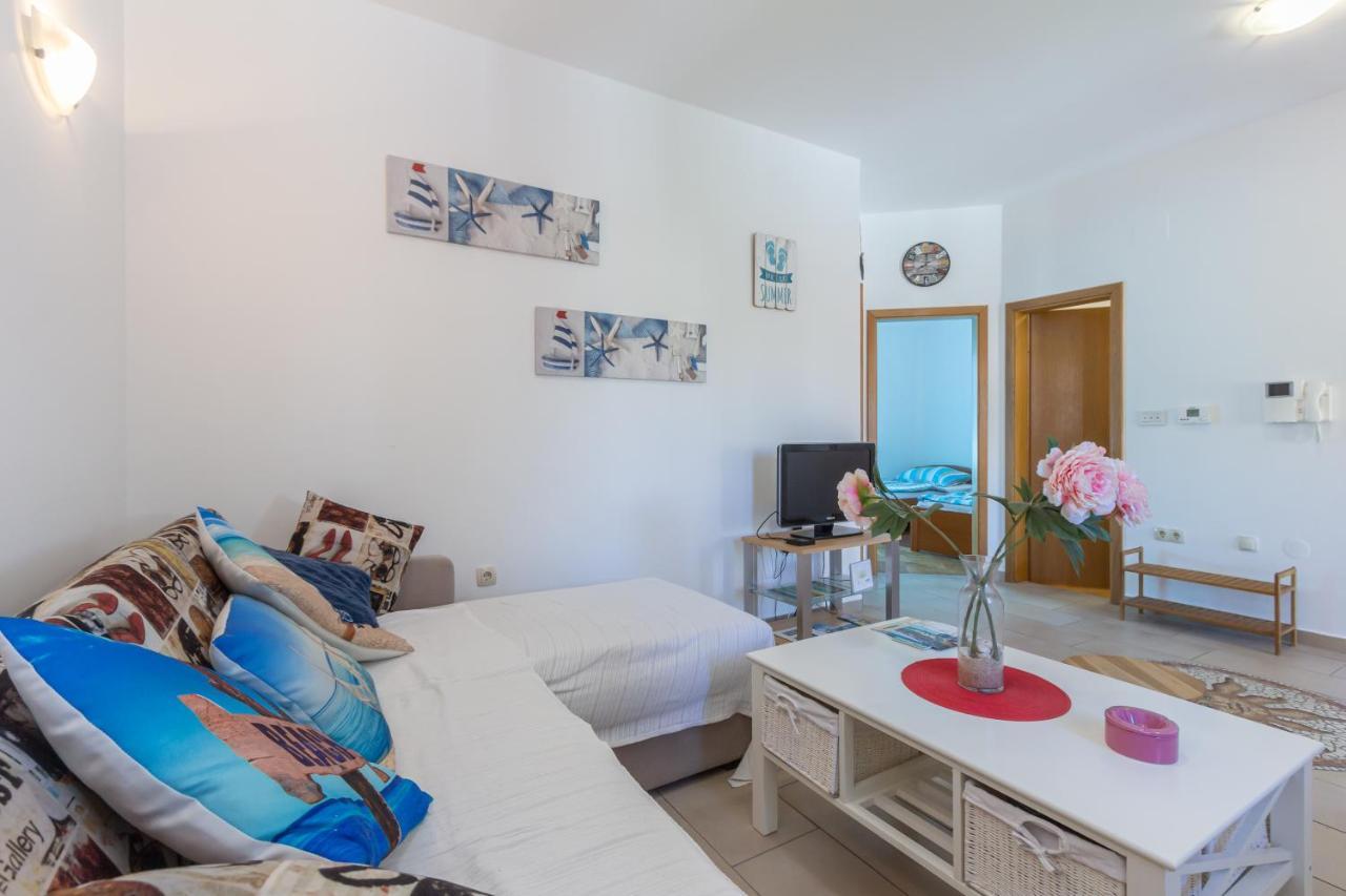 Apartments Ema & Mislav With Terrace باشْكا المظهر الخارجي الصورة