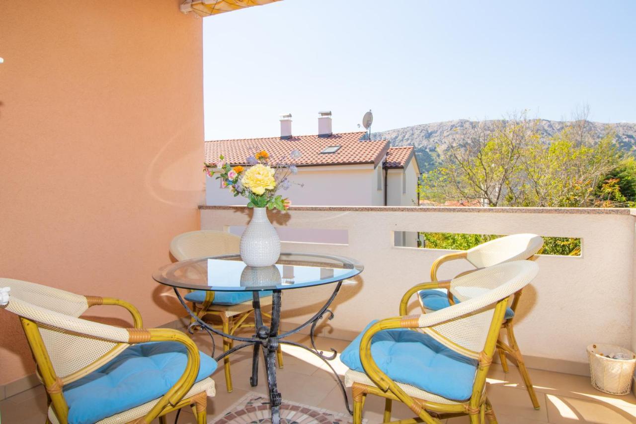 Apartments Ema & Mislav With Terrace باشْكا المظهر الخارجي الصورة